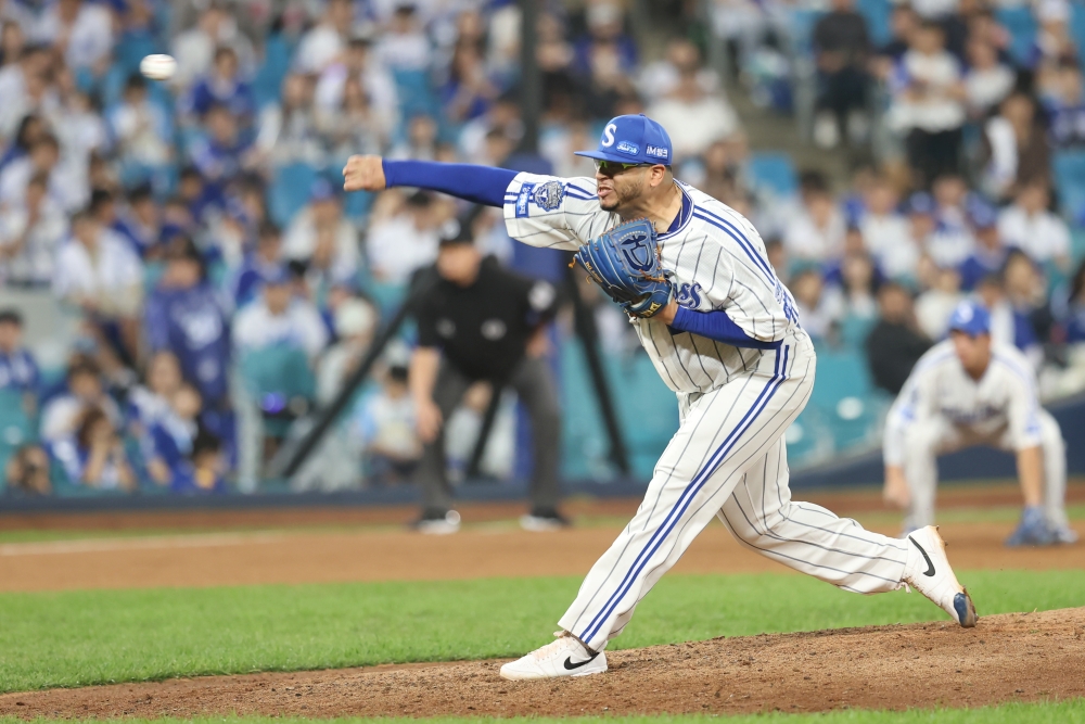 30일 오후 대구삼성라이온즈파크에서 열린 '2025 신한 SOL Bank KBO리그' KIA 타이거즈와 삼성 라이온즈의 경기, 삼성이 5:0으로 승리했다. 삼성 선발 아리엘 후라도는 7이닝 무실점으로 호투를 펼치면서 시즌 15승을 달성했다. 삼성 라이온즈