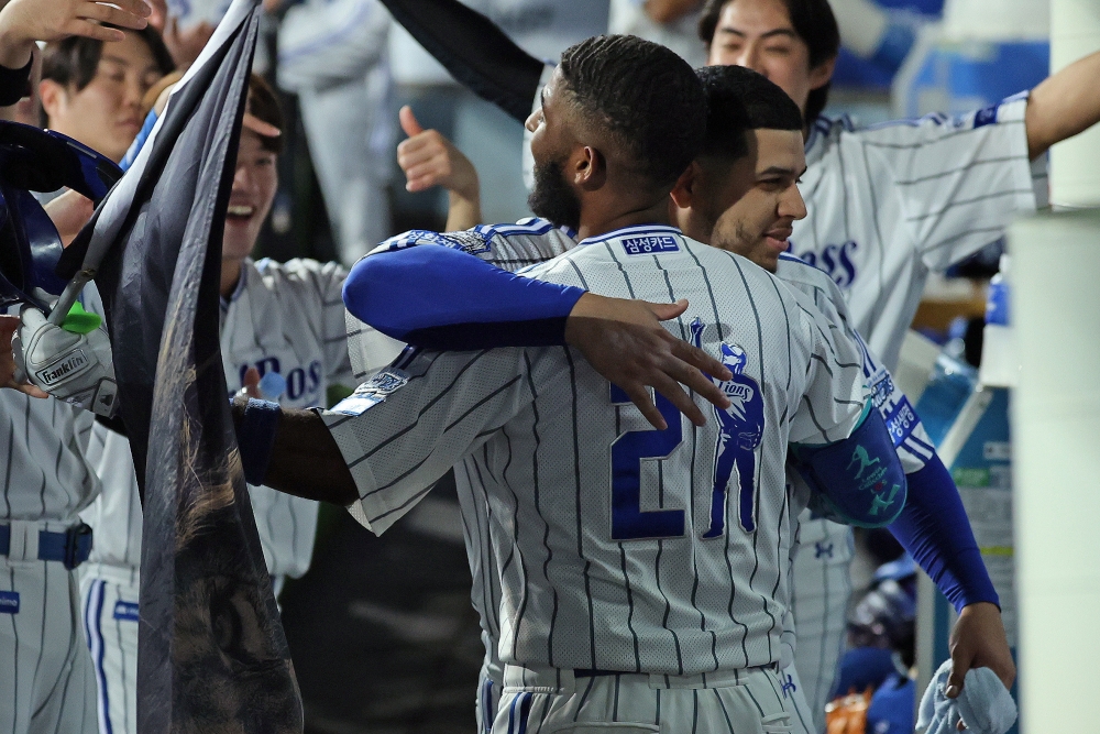 30일 오후 대구삼성라이온즈파크에서 열린 '2025 신한 SOL Bank KBO리그' KIA 타이거즈와 삼성 라이온즈의 경기, 삼성이 5:0으로 승리했다. 삼성 선발 아리엘 후라도는 7이닝 무실점으로 호투를 펼치면서 시즌 15승을 달성했다. 삼성 라이온즈