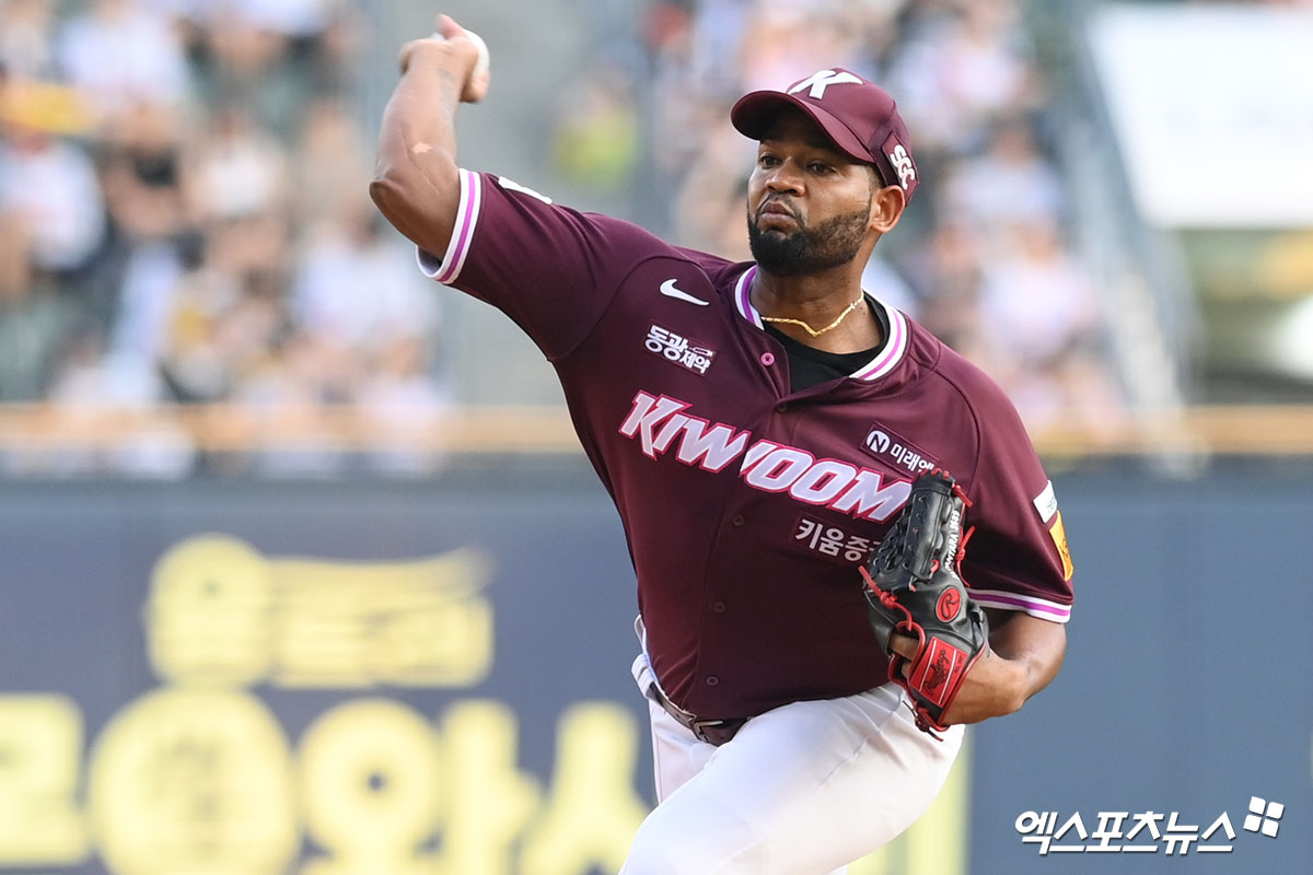 2025시즌 키움 히어로즈 에이스로 활약한 도미니카공화국 출신 투수 라울 알칸타라. 사진 엑스포츠뉴스 DB