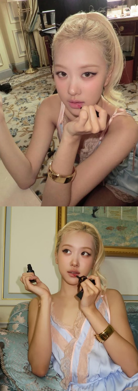 로제가 직접 게재한 행사 사진.