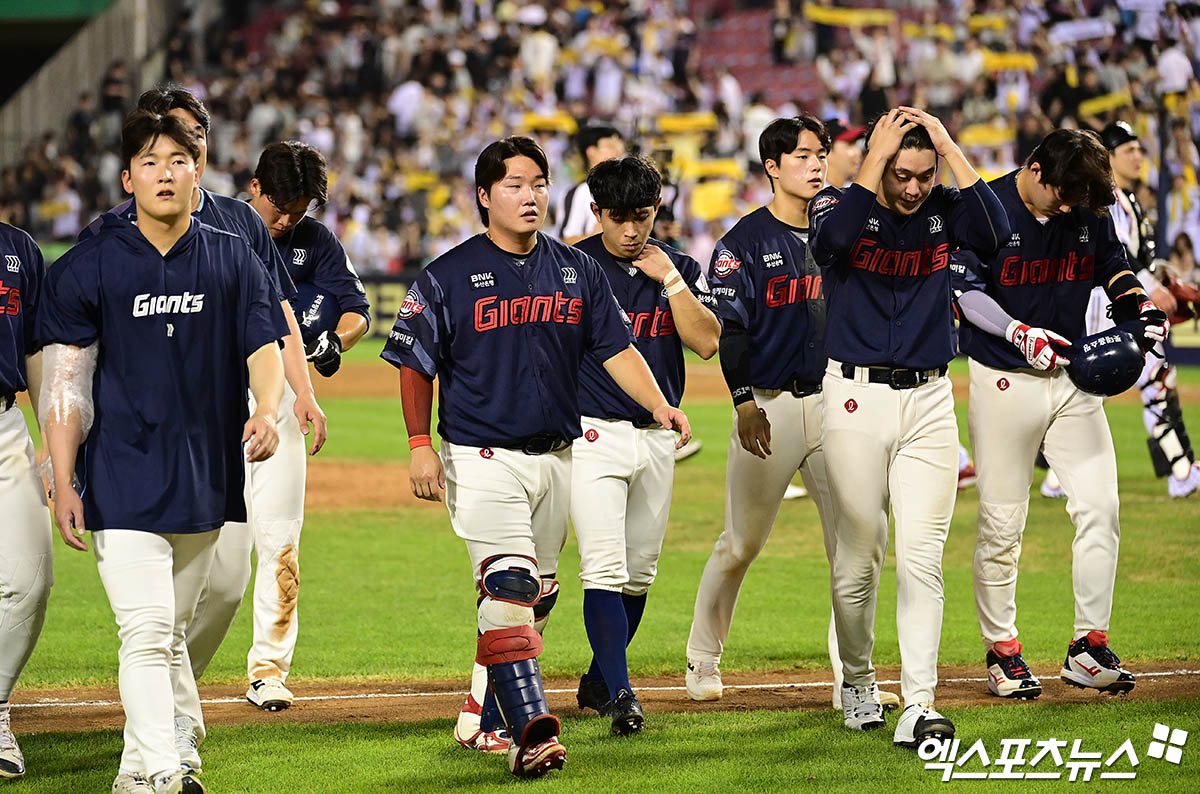 롯데 자이언츠가 오는 8일부터 부산 사직야구장에서 마무리 훈련에 돌입한다. 사진 엑스포츠뉴스 DB