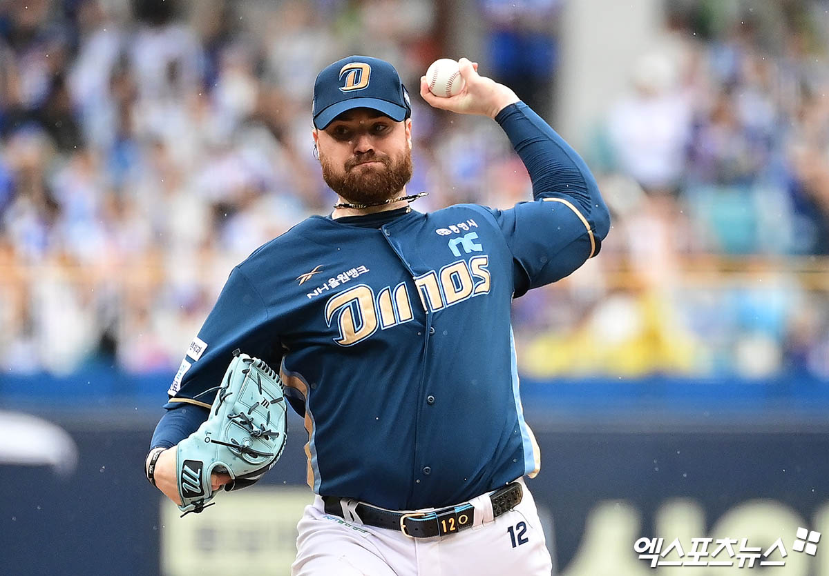 7일 오후 대구삼성라이온즈파크에서 열린 '2025 신한 SOL Bank KBO 포스트시즌' NC 다이노스와 삼성 라이온즈의 와일드카드 2차전 경기, 1회말 NC 선발투수 로건이 역투하고 있다. 대구, 박지영 기자