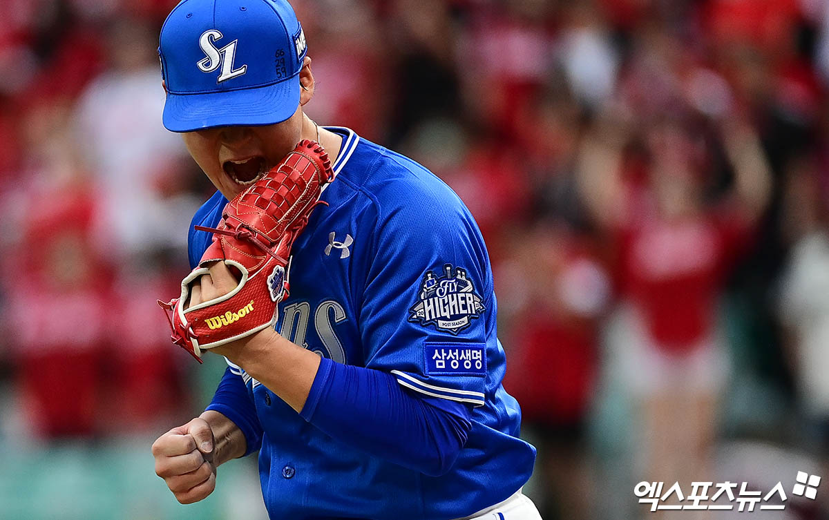 삼성 라이온즈 우완 파이어볼러 유망주 이호성이 9일 인천 SSG랜더스필드에서 열린 2025 신한 SOL Bank KBO 준플레이오프(5전 3승제) 1차전에서 8회말을 무실점으로 막고 홀드를 기록했다. 사진 박지영 기자