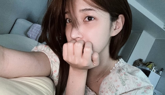 율희 셀카. 사진=율희 계정