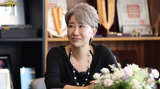 남편을 언급하는 송옥숙. 사진=유튜브 채널 '송승환의 원더풀 라이프'