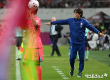 '0-5 참패→2-0 승리' 홍명보 감독 "월드컵 시뮬레이션…브라질전 대패 극복 칭찬해" [현장인터뷰]