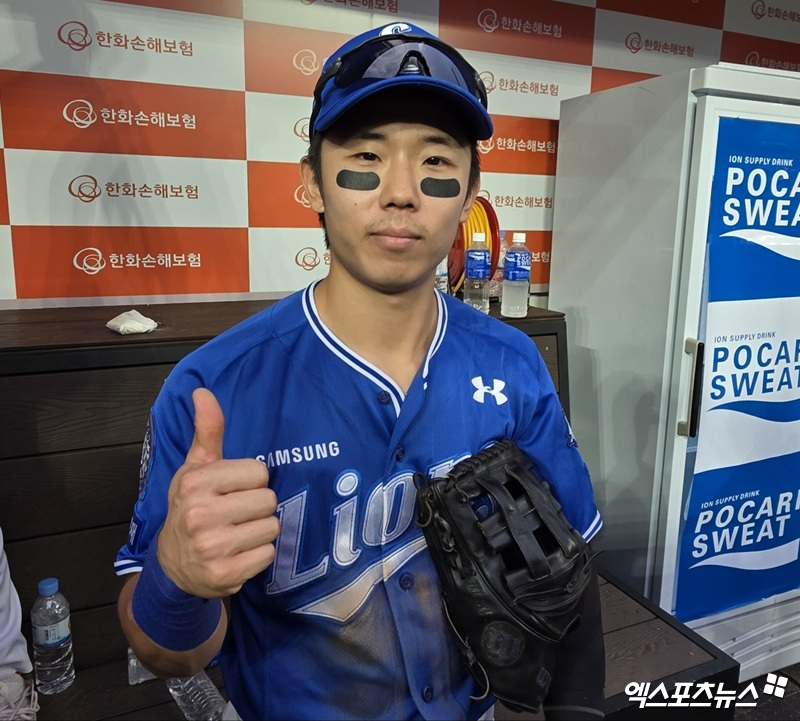 삼성 라이온즈 외야수 김성윤이 19일 대전 한화생명 볼파크에서 열린 한화 이글스와의 2025 신한 SOL Bank KBO 포스트시즌 플레이오프(5전 3선승제, 한화 1승) 2차전에서 멀티 히트로 팀 승리에 힘을 보탰다. 사진 엑스포츠뉴스