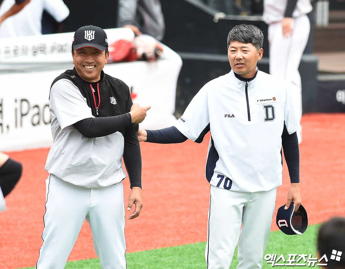 두산 베어스가 20일 구단 제21대 감독으로 김원형(오른쪽) 전 SSG 랜더스 감독을 선임했다. 사진 엑스포츠뉴스 DB