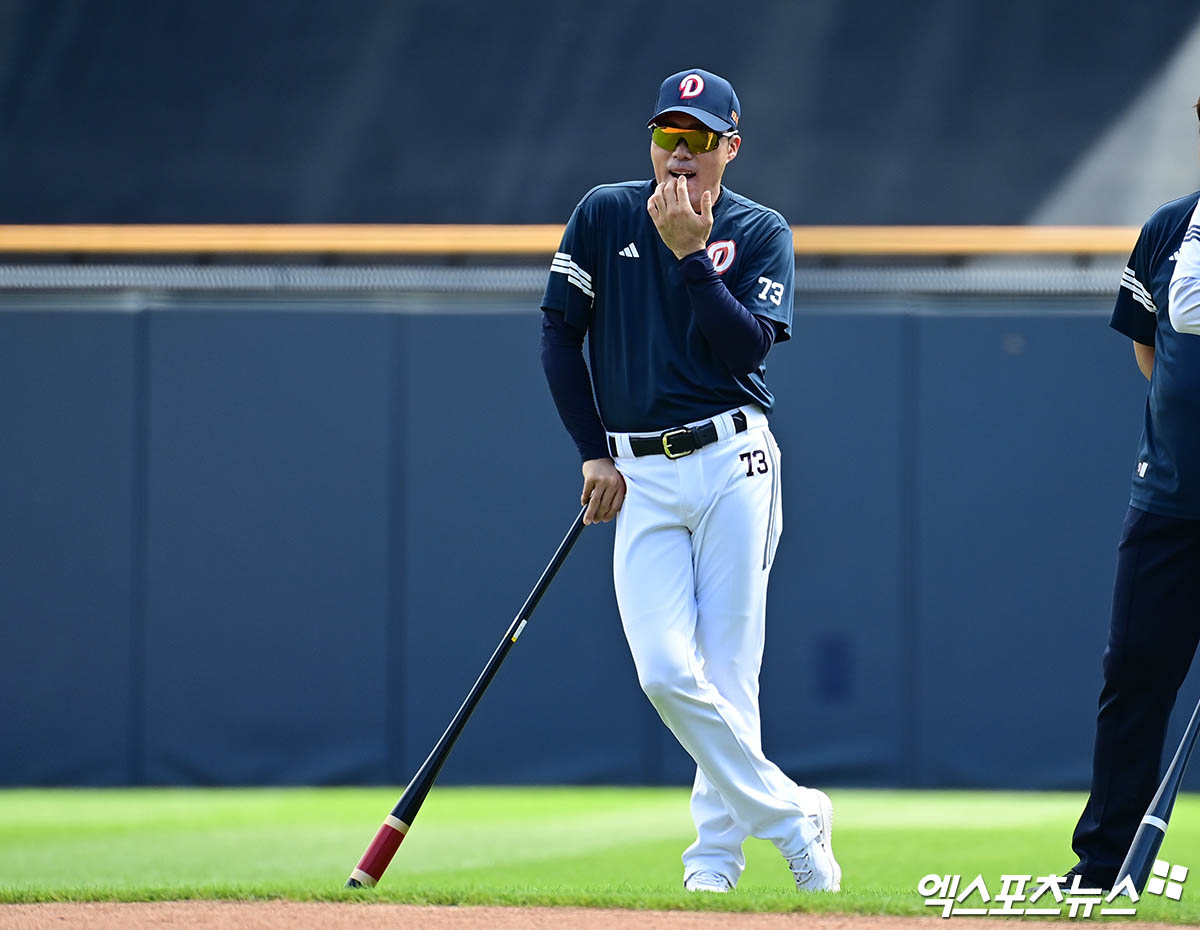 2025시즌 5월부터 페넌트레이스 종료까지 두산 베어스를 이끌었던 조성환 감독 대행. 사진 엑스포츠뉴스 DB