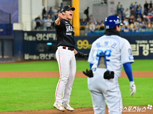 문동주 ‘한국시리즈 진출이 보인다’[포토]