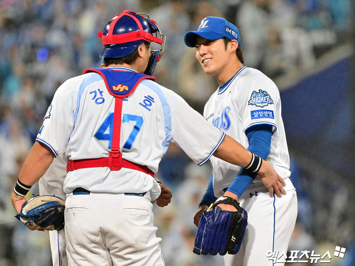 13일 오후 대구삼성라이온즈파크에서 열린 '2025 신한 SOL Bank KBO 포스트시즌' SSG 랜더스와 삼성 라이온즈의 준플레이오프 3차전 경기, 7회초 2사 삼성 원태인이 마운드를 내려오고 있다. 엑스포츠뉴스DB