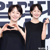'50대 맞아?' 명세빈, 국민 첫사랑의 시간은 거꾸로 간다