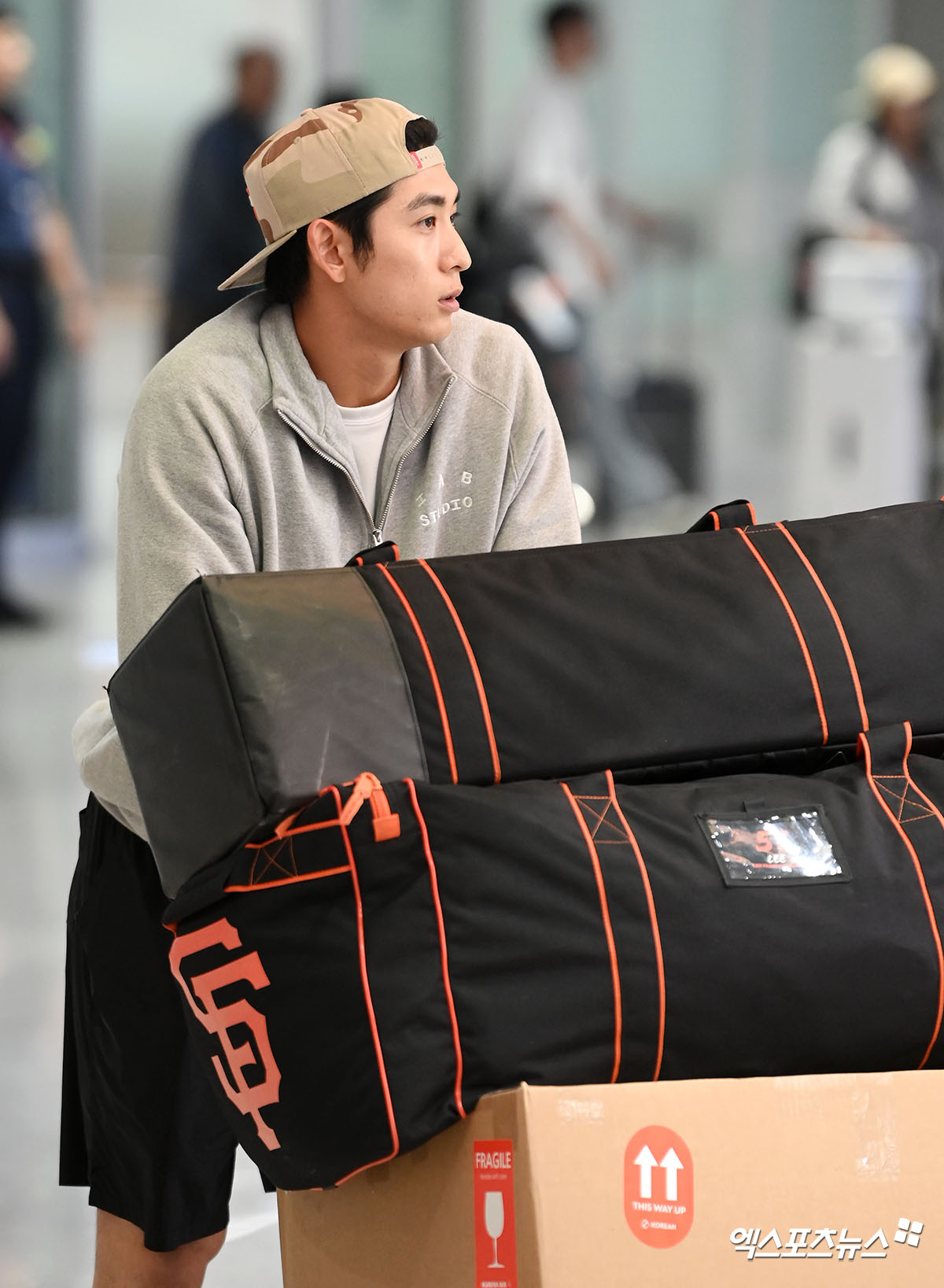 미국 메이저리그 샌프란시스코 자이언츠의 이정후가 지난 9월 말 귀국했다. 이정후는 2025시즌 타율 0.266(560타수 149안타) 8홈런 55타점 10도루 OPS 0.734의 성적표를 받았다. 사진 엑스포츠뉴스 DB