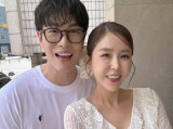 신지, 예비신랑 ♥문원에 포르쉐 선물…속사정은 따로 있다