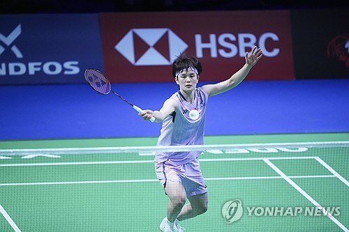 중국 배드민턴 팬들이 안세영(삼성생명·세계 1위)과 왕즈이(중국·세계 2위) 간의 맞대결을 보고 경악했다. 세계 1위와 2위 간의 맞대결이자 대회 결승전임에도 안세영이 일방적인 경기를 펼치자 충격을 받았다. 연합뉴스