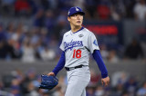 'KKKKKKKK' 야마모토 2G 연속 완투승 미쳤다! 다저스, WS 2차전서 5-1 승리…시리즈 전적 1승1패