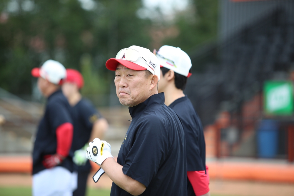 2024~2025시즌 KIA 타이거즈 배터리코치로 활동한 나카무라 타케시 코치. 사진 KIA 타이거즈