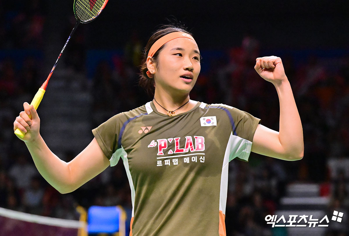 안세영은 26일(한국시간) 프랑스 서부에 있는 세송 세비녜에서 열린 세계배드민턴연맹(BWF) 월드 투어 프랑스 오픈(슈퍼 750) 결승에서 세계 랭킹 2위 왕즈위(중국)를 2-0(21-13 21-7)으로 가볍게 제압하고 우승을 차지했다. 엑스포츠뉴스DB