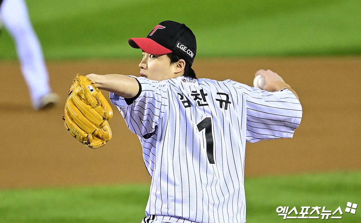 LG 트윈스 우완 임찬규가 27일 서울 잠실야구장에서 열린 2025 신한 SOL Bank KBO 포스트시즌 한국시리즈(7전 4선승제, LG 1승) 2차전에 한화 이글스를 상대로 선발등판, 3.1이닝 5실점을 기록했다. 사진 김한준, 박지영 기자