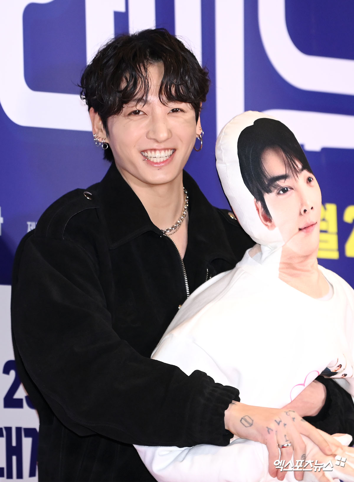 정국 '장꾸 눈웃음'