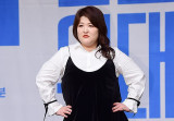 '日 자취' 이국주, 일 줄어 떠났다더니…캐나다서 골프 치는 근황 공개 [★해시태그]