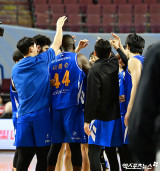 삼성 '올 시즌 첫 S 더비 승리'[포토]