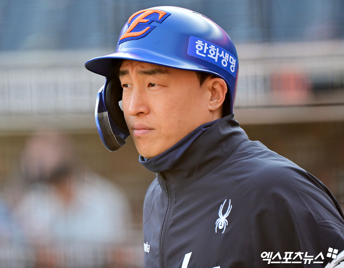 29일 오후 대전 한화생명 볼파크에서 열리는 '2025 신한 SOL Bank KBO 한국시리즈' LG 트윈스와 한화 이글스의 3차전 경기, 한화 손아섭이 훈련에 임하고 있다. 잠실, 김한준 기자