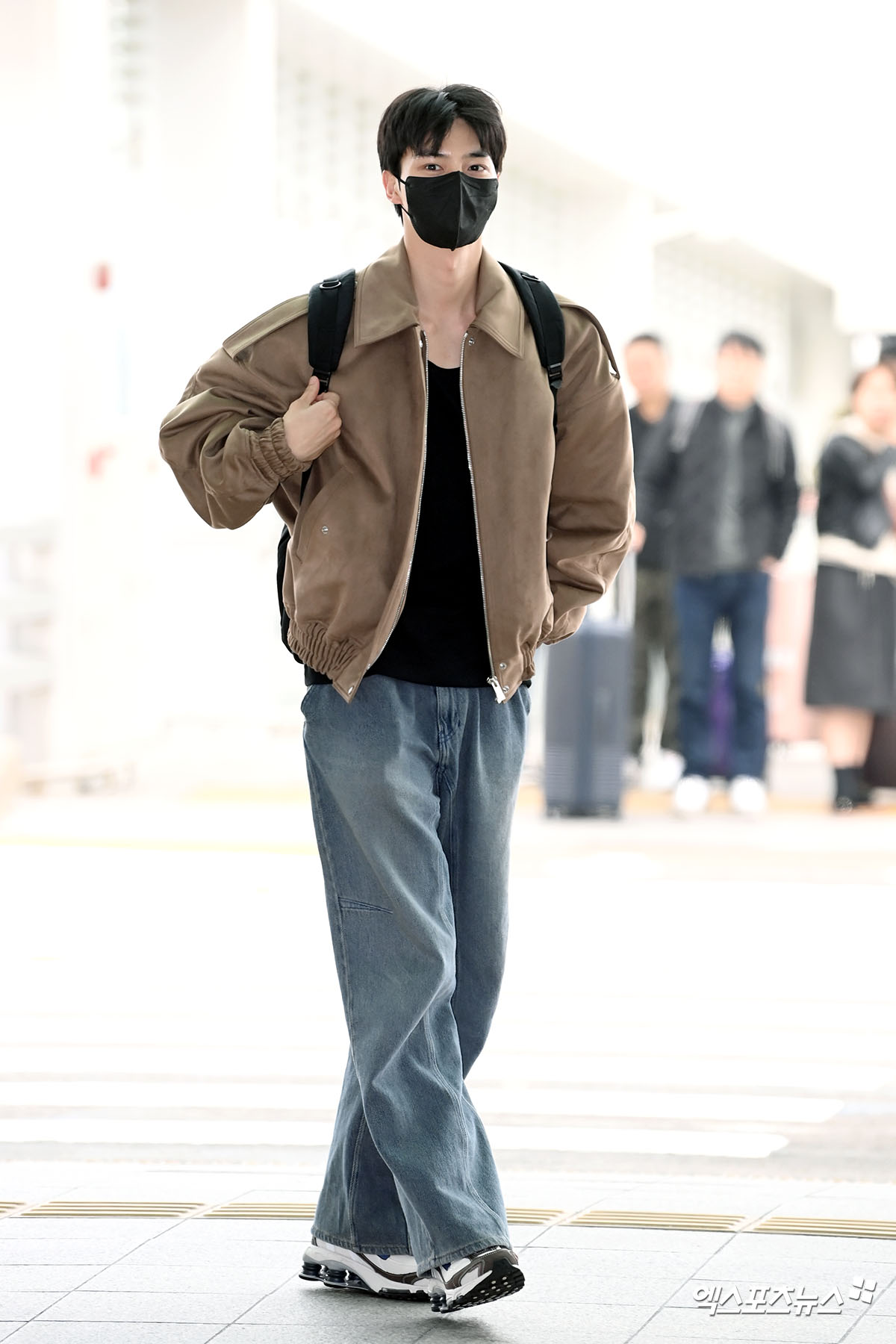 송강 '돌아온 문짝남'