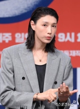 김연경, '신인감독' 대본 의혹 반박 "1도 없다, 기가 막히게 잘라내…표정 리얼" [엑's 이슈]