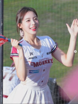 하지원, 아찔한 한 뼘 의상에 드러난 라인...대만 팬들 혼미