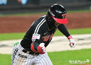 박해민 ‘류현진 상대 안타 신고’[포토]