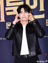 '결혼' 옥택연의 ♥그녀 누구…#5년공개연애 #뒷모습데이트 #파리프러포즈 [엑's 이슈]