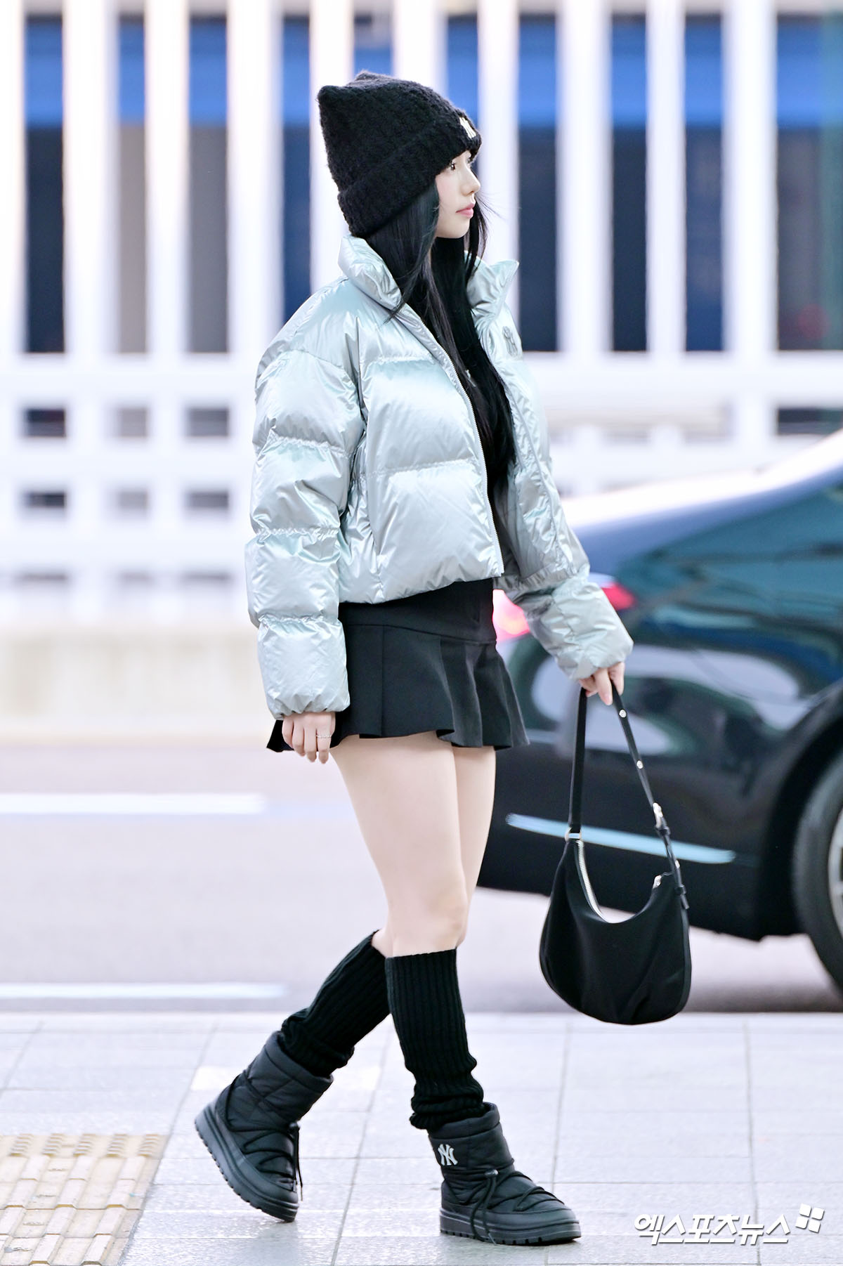 카리나가 출국하고 있다.