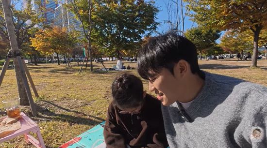 최고기와 딸. 사진=유튜브 채널 '최고기의 육아채널' 영상 캡처
