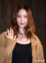 크리스탈, 첫 솔로 싱글 'Solitary'로 27일 컴백…토로 이 모아와 협업