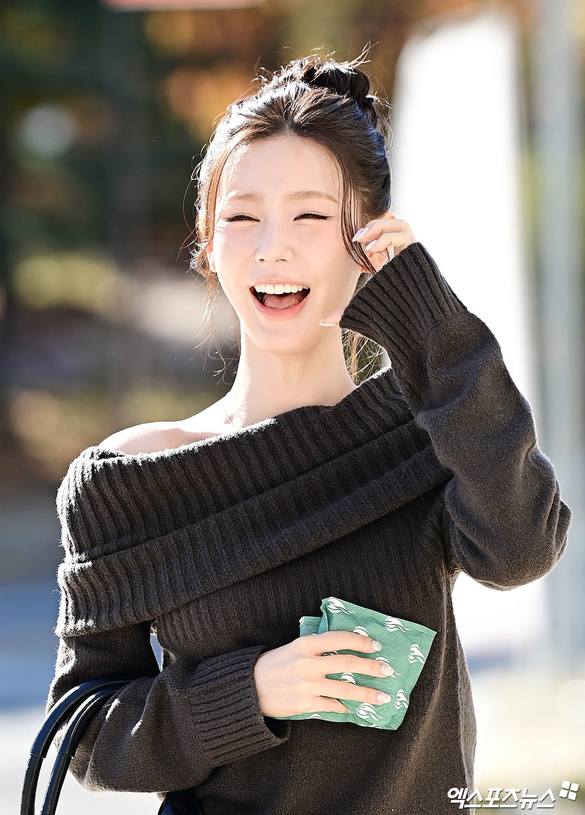 반달 눈웃음에 심쿵