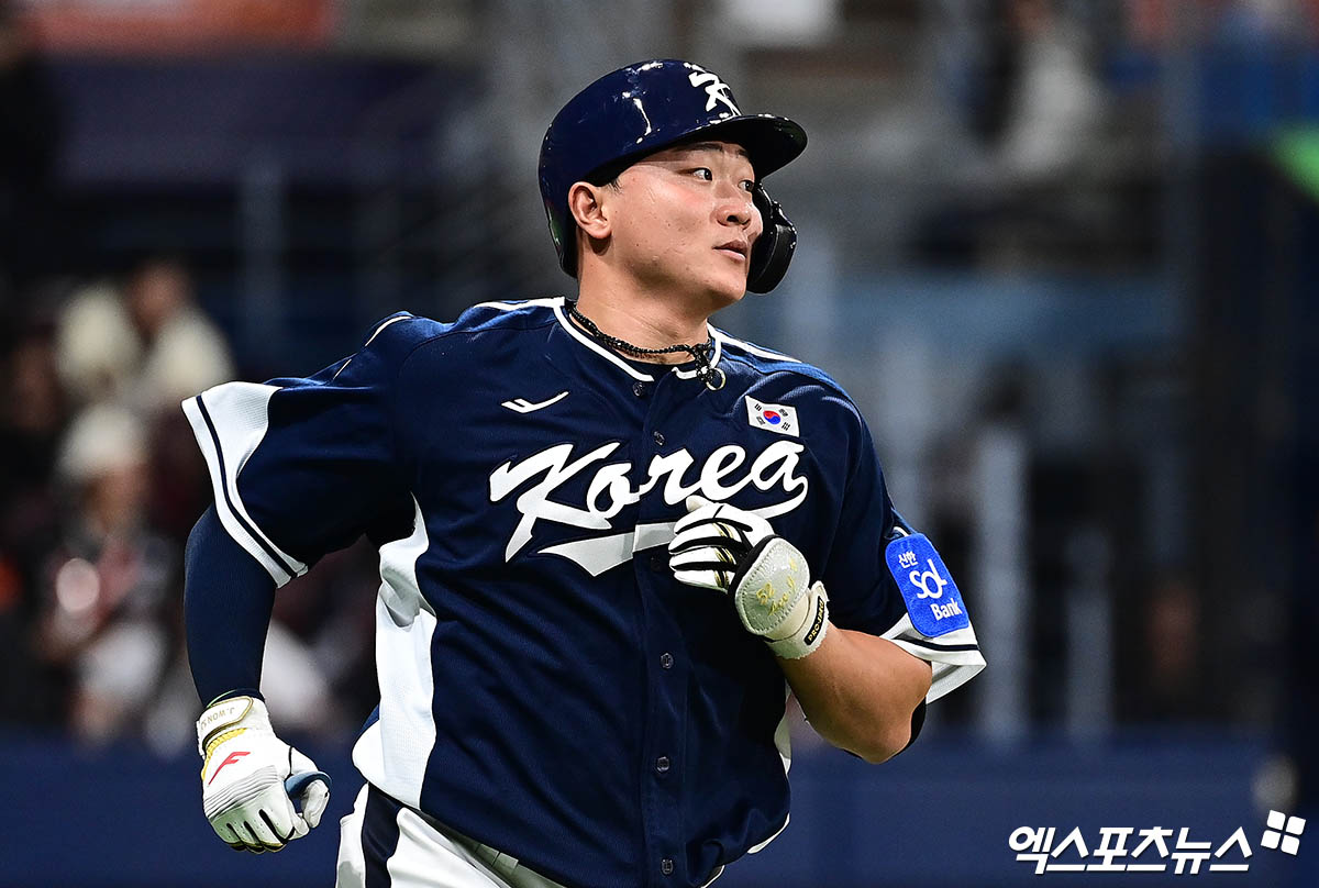 9일 오후 서울 구로구 고척스카이돔에서 열린 '2025 NAVER K-BASEBALL SERIES' 대한민국과 체코의 야구대표팀 평가전 경기, 9회초 무사 1루 한국 이재원이 체코 미나릭 상대로 2점 홈런을 때려내고 있다. 고척, 박지영 기자