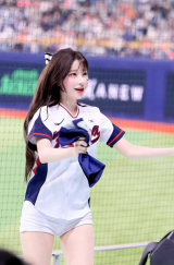 4억 몸매의 위엄! 이주은, 유니폼 뚫고 나온 섹시美…팬들 혼미 