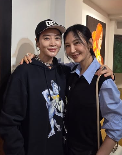 김혜수, 채시라. 사진=채시라 SNS