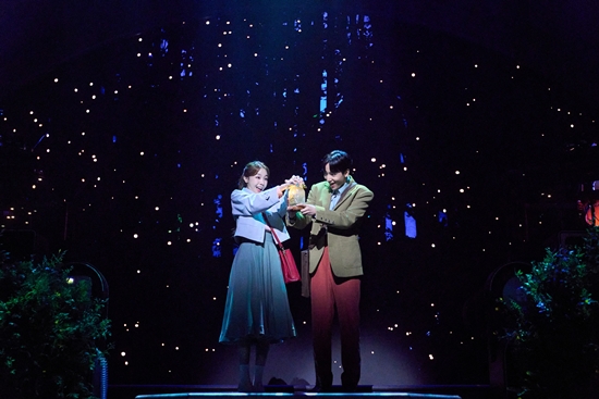 뮤지컬 '어쩌면 해피엔딩' 공연 장면