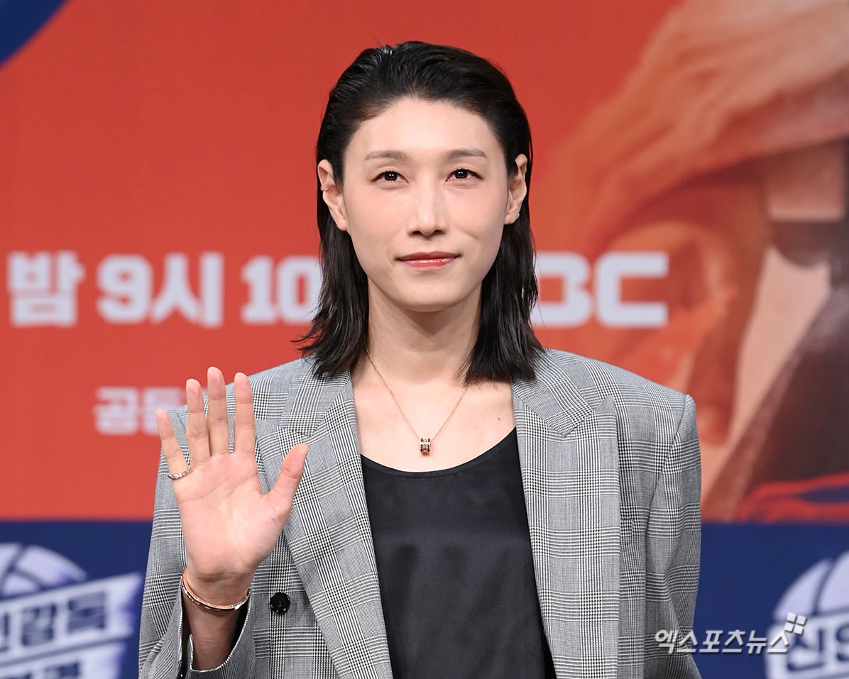 엑스포츠뉴스 DB - '신인감독 김연경' 제작발표회
