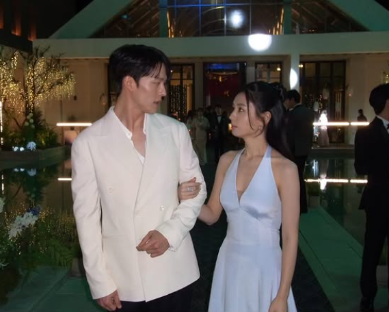 장기용, 안은진 투샷