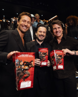 '더 러닝 맨', 톰 크루즈가 먼저 봤다…'탑건' 인연 글렌 파월 응원 너무 웃고 몰입해