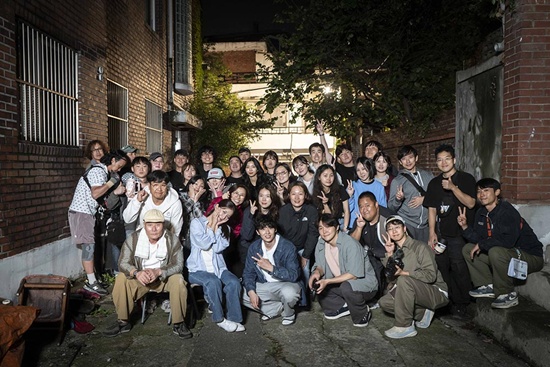 유령의 집 / 영화사조아, 엘케이엠팩토리