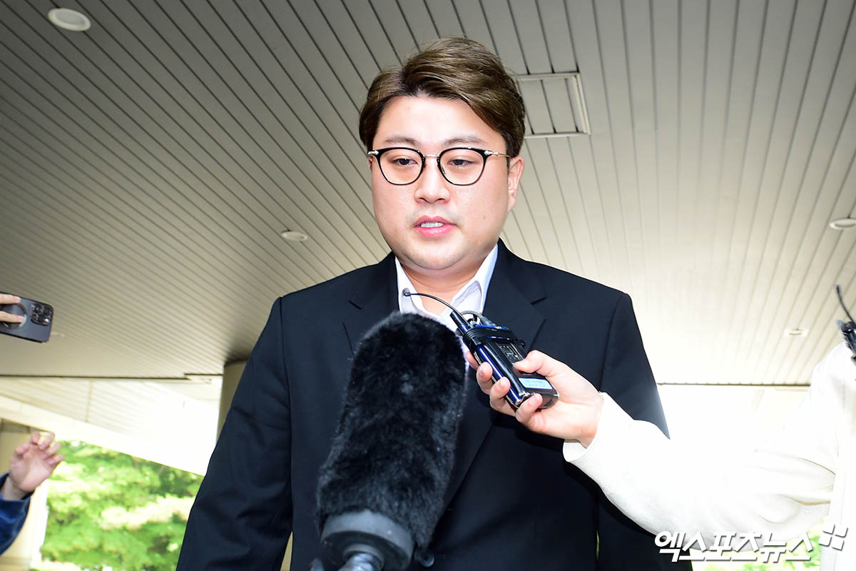 김호중이 뇌물 요구를 받았다는 의혹이 제기됐다.