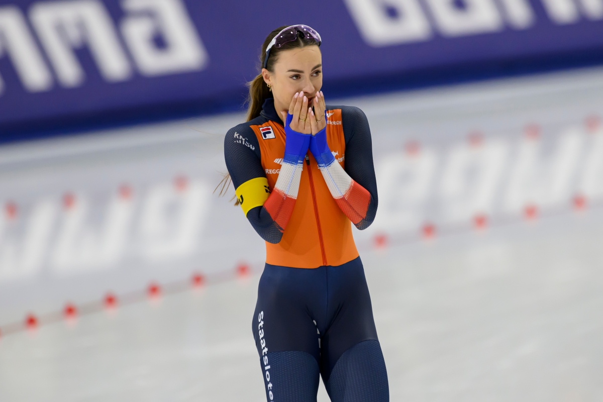 네덜란드의 펨케 콕은 17일 미국 유타주 솔트레이크시티 유타 올림픽 오벌에서 열린 2025-2026 국제빙상경기연맹(ISU) 스피드 스케이팅 월드컵 1차 대회 여자 500m 2차 레이스에서 36초09의 기록으로 우승을 차지했다. AP연합뉴스