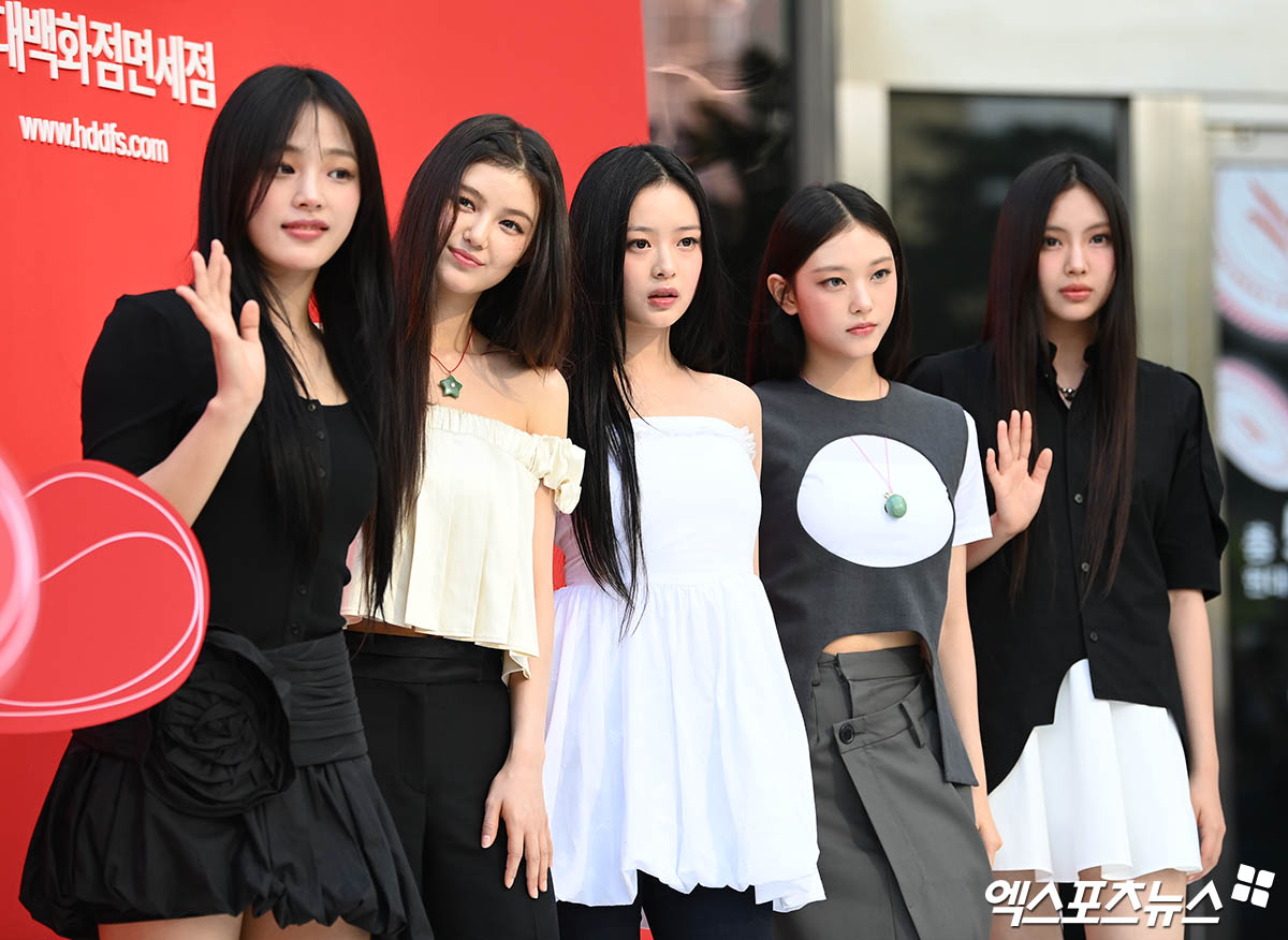 (왼쪽부터) 민지, 다니엘, 하니, 해린, 혜인.