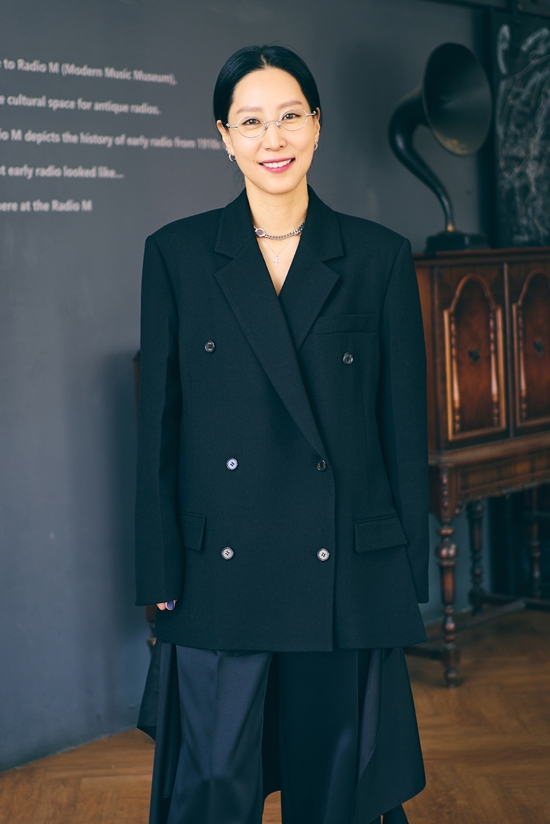 쿠팡플레이 '저스트 메이크업' 손테일