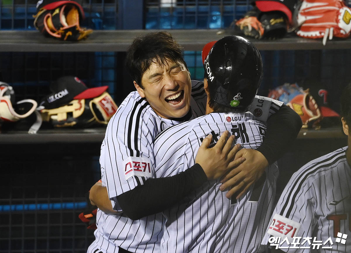 2025시즌 종료 후 나란히 FA 시장에 나오게 된 LG 트윈스 김현수(왼쪽)와 박해민. 사진 엑스포츠뉴스 DB