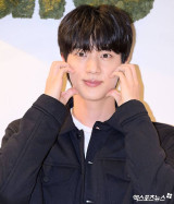 "뽀뽀가 범죄? 분하다"…BTS 진, 강제추행 일본인 '반성 無 태도' [엑's 이슈]